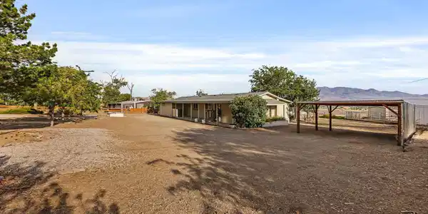 Image 3: 240 Wagon Wheel Way - 006