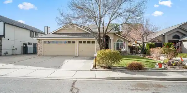 2215 Gatewood Drive