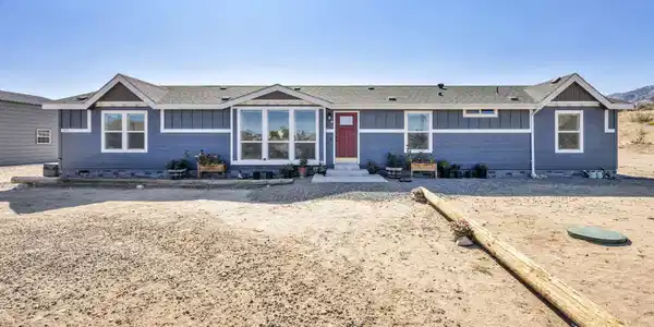 Image 2: 2-web-or-mls-105-arabian-way