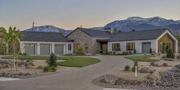 11 Glenhaven Drive