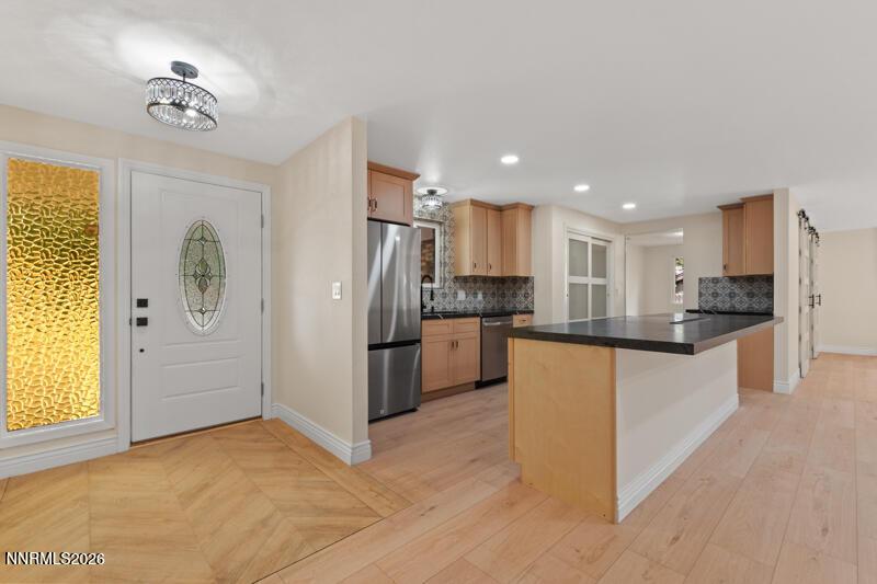 Image 4: 1321 Clemens Drive (4 of 25)