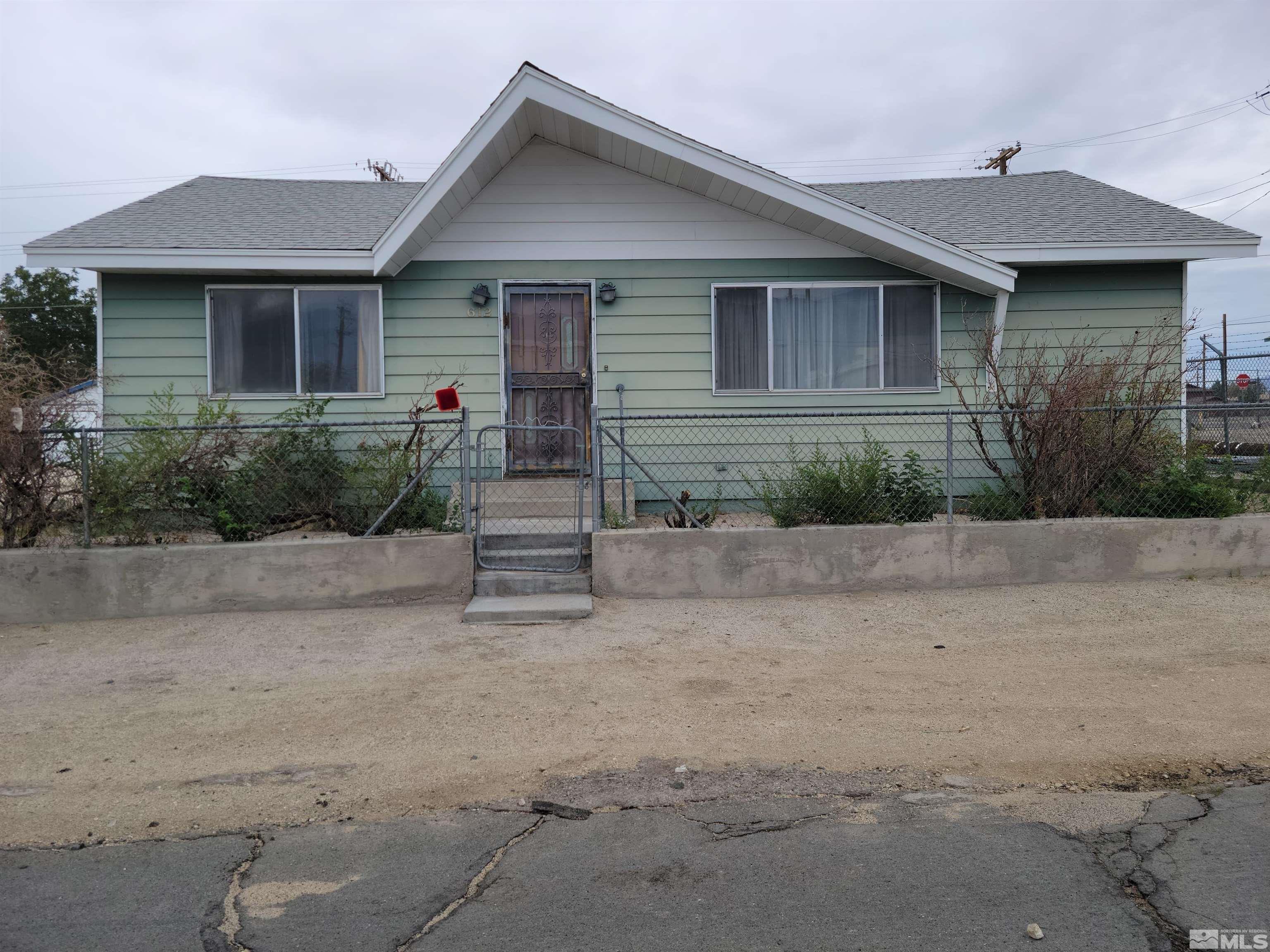 Image 1: Photo 1