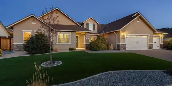11760 Valley Crest Drive