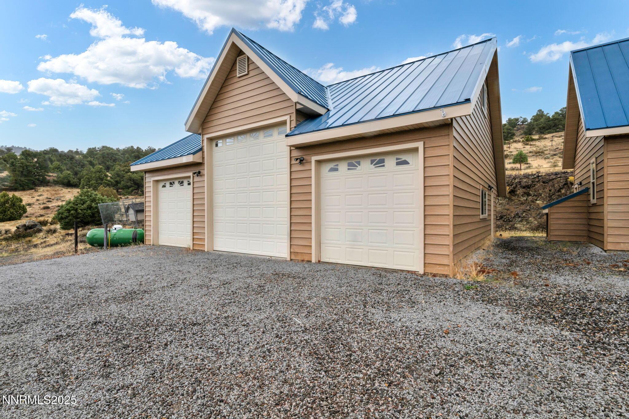 Image 3: 12-web-or-mls-2560-musket-rd