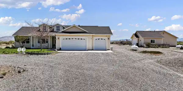 60 Hawk View Road