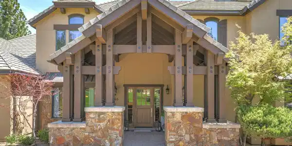 Image 4: front entry