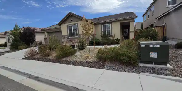 Image 2: Front Yard