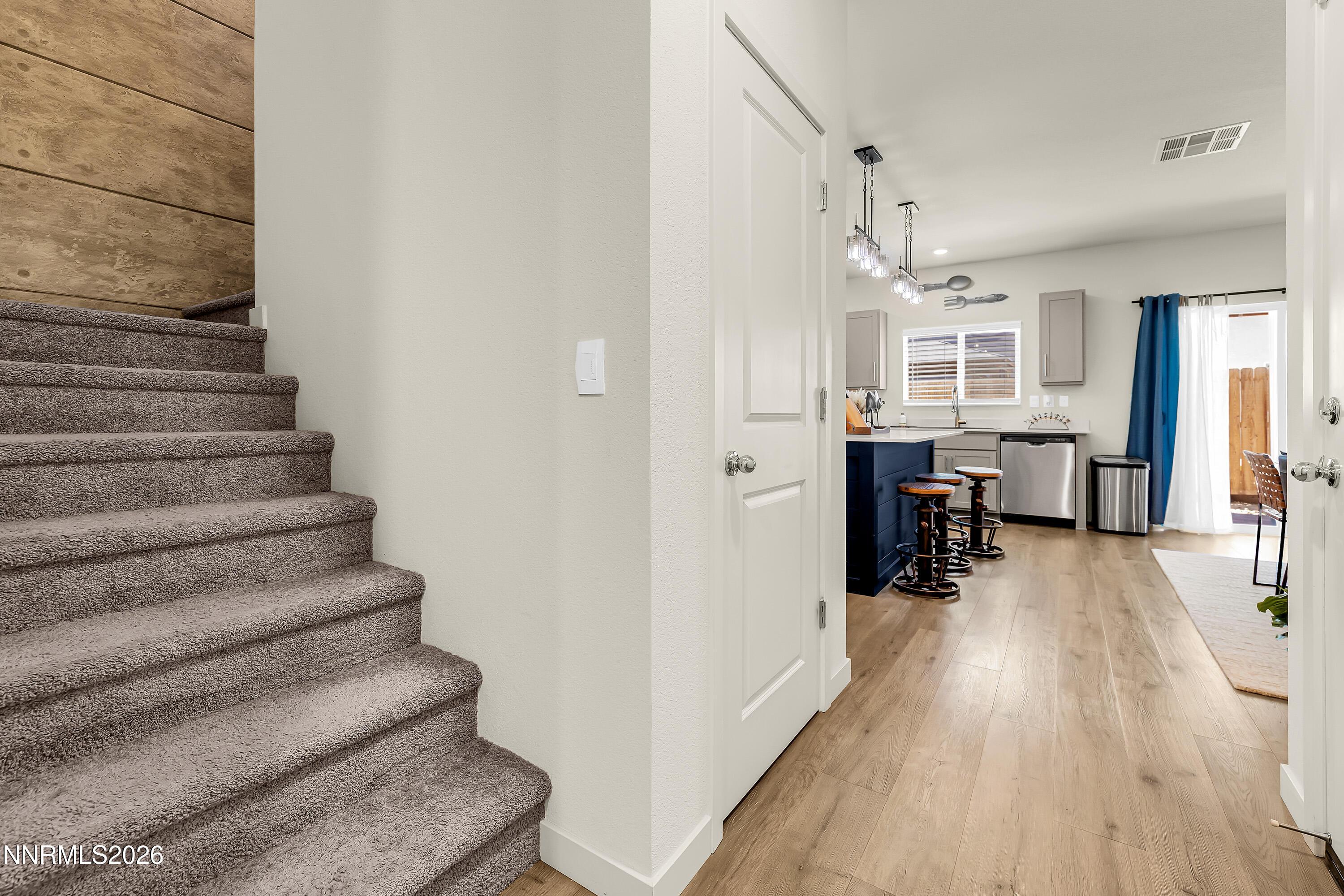 Image 3: Entryway