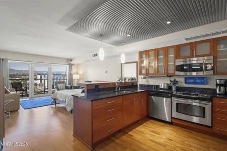 255 N Sierra Street