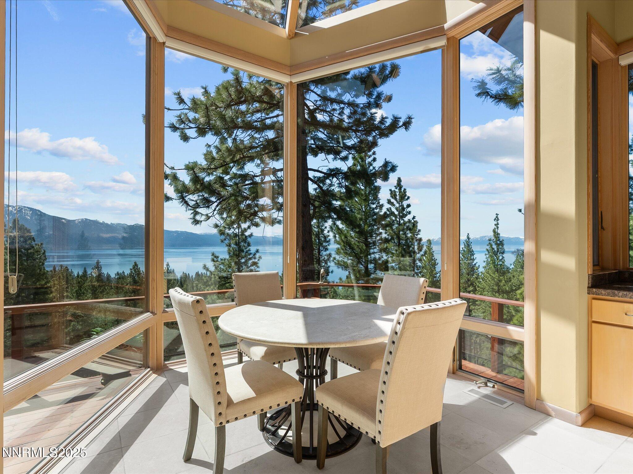 Image 2: 030-Interior kitchen table and view