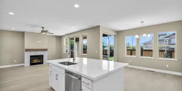 Image 4: 29-web-or-mls-515-bayonne-ave
