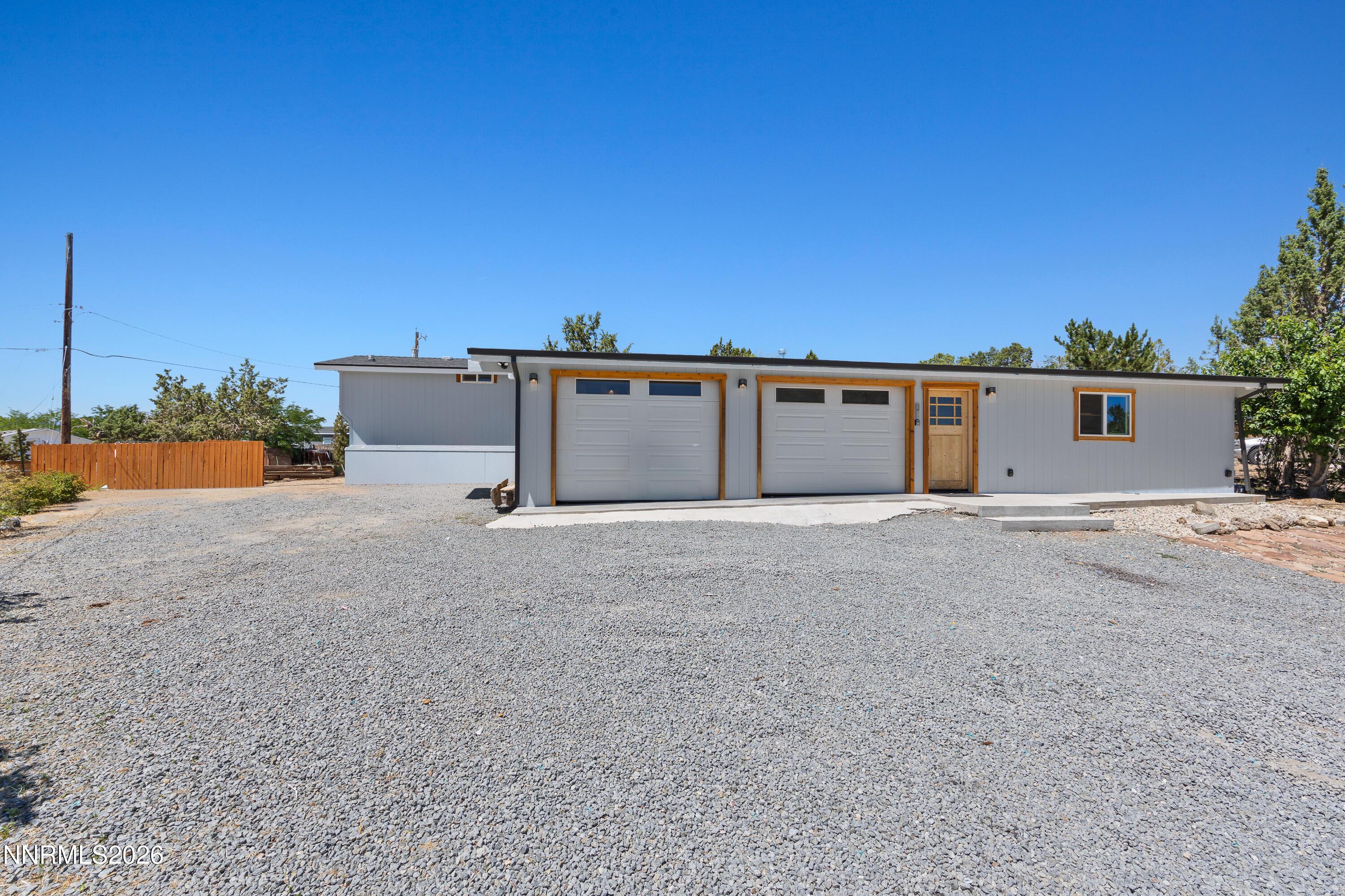 Image 1: Dutch Flat (4 of 34)