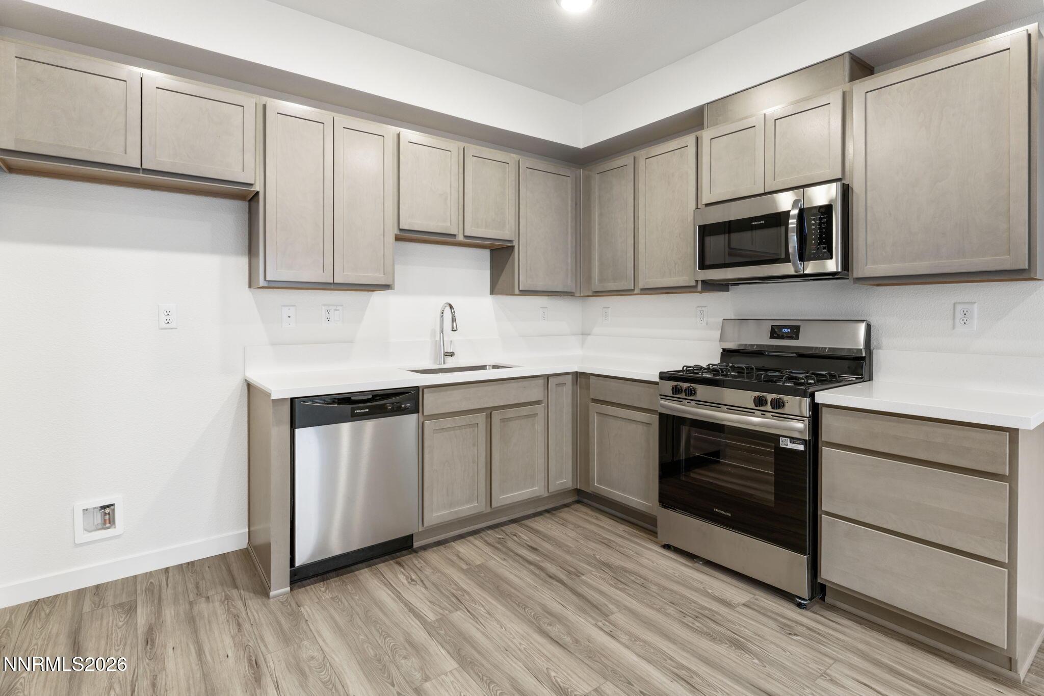 Image 3: 9-web-or-mls-DSC_2737