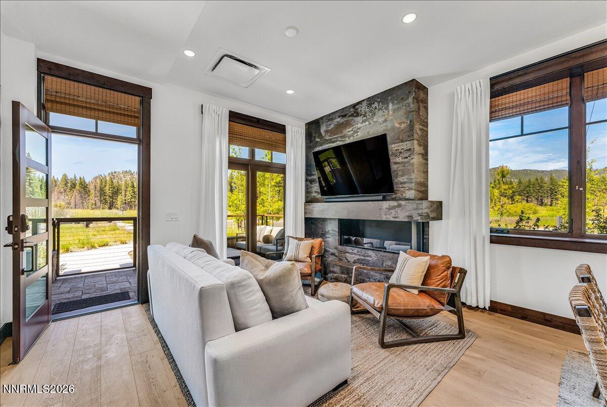 Image 2: 11-25 Beach Club Dr Unit 301 Stateline N