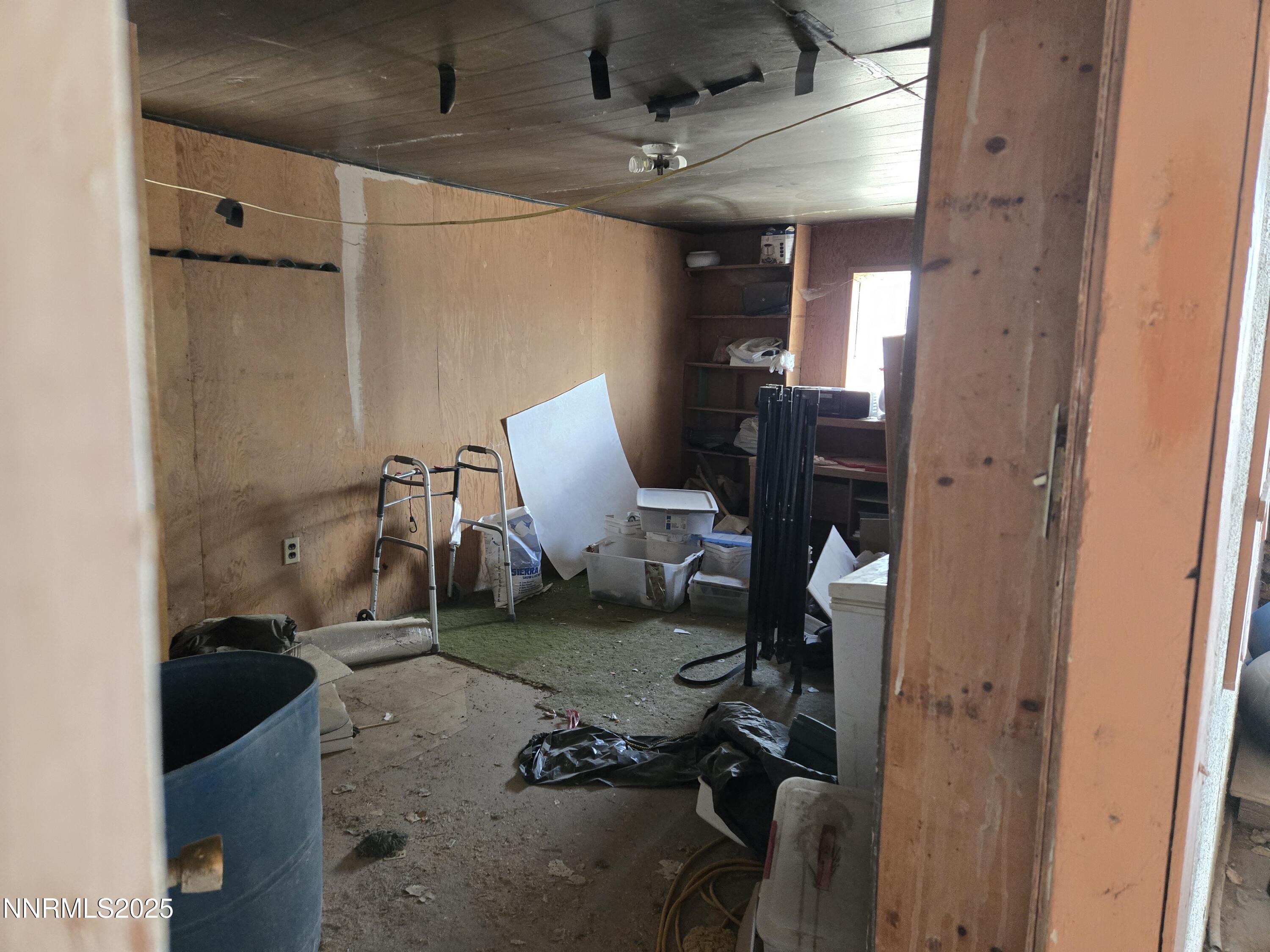 Image 2: 14 3rd bed