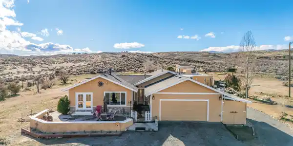 5025 Jackrabbit Road