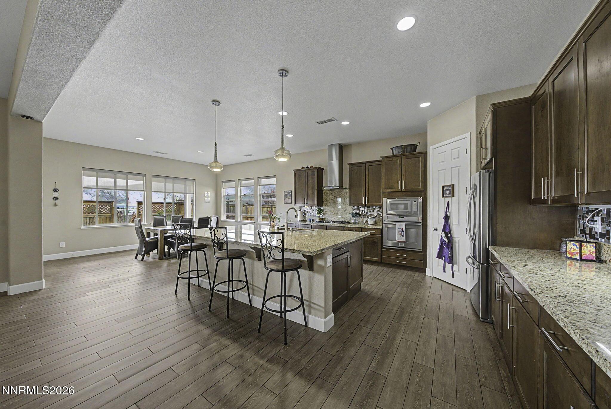 Image 3: Kitchen/Dinning