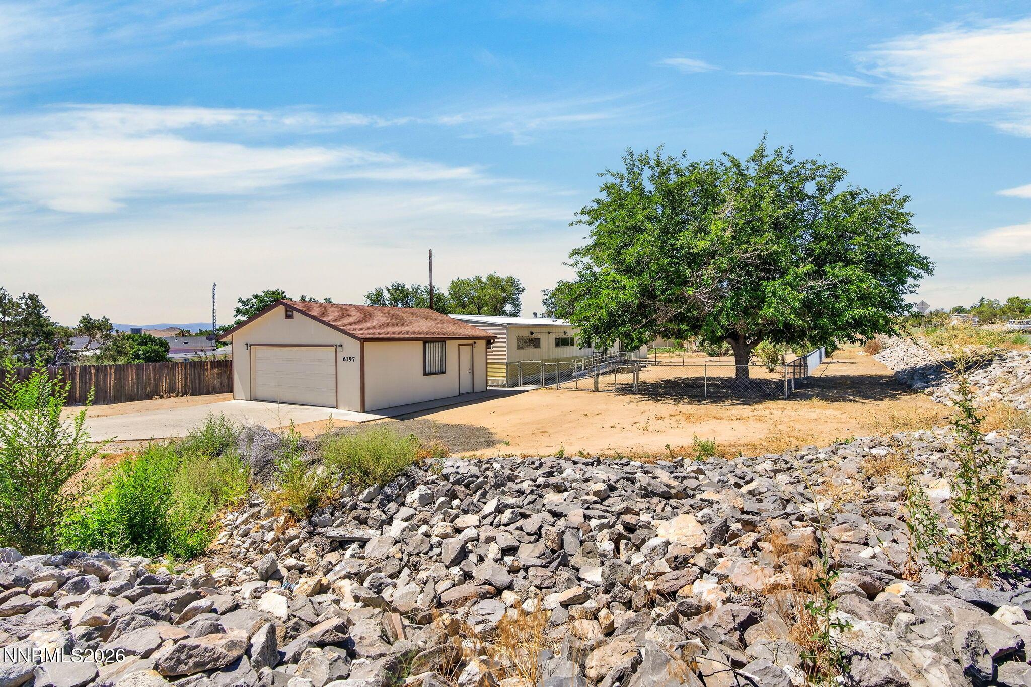 Image 1: 1-web-or-mls-leon dr.-29