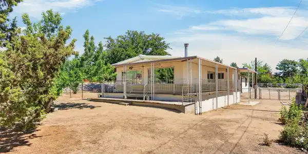 Image 4: 3-web-or-mls-leon dr.-26
