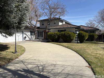 3 Comstock Circle