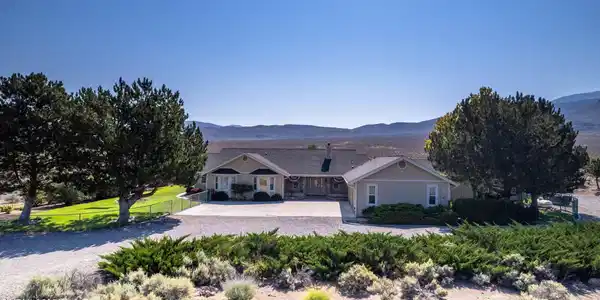 Image 3: 7-web-or-mls-DJI_0526