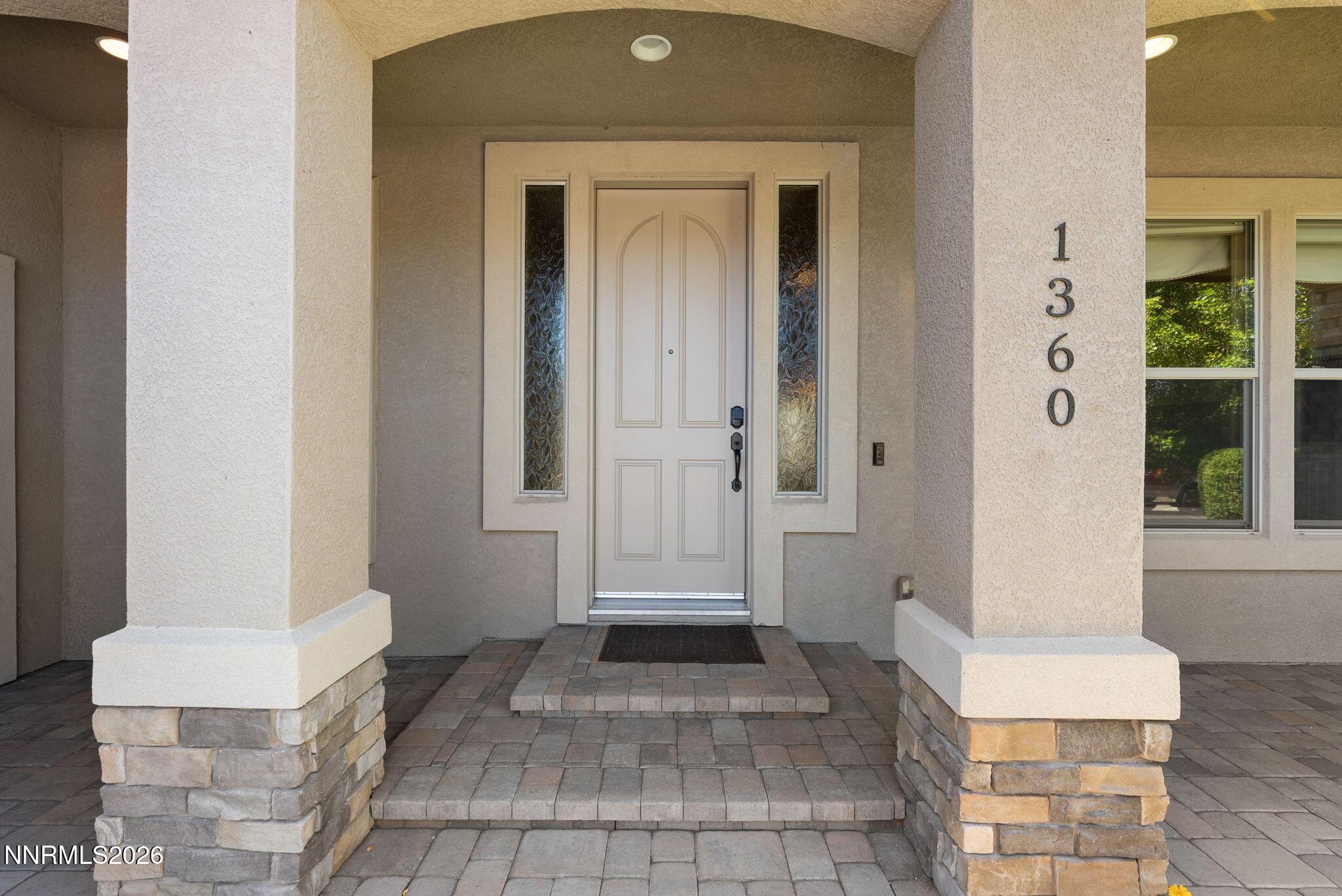 Image 1: 10-web-or-mls-1360 Turner Ct-11