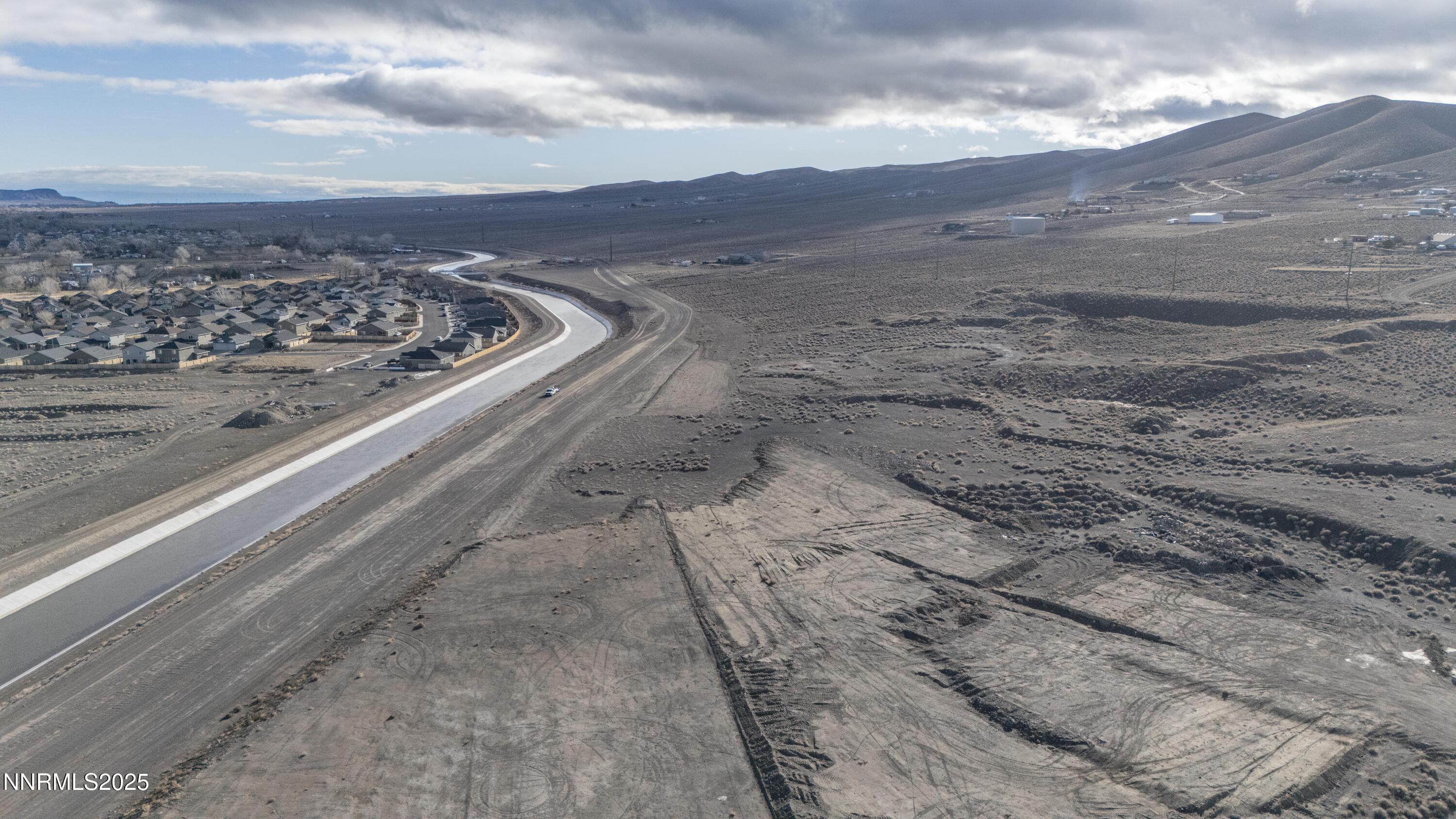 Image 3: land 2
