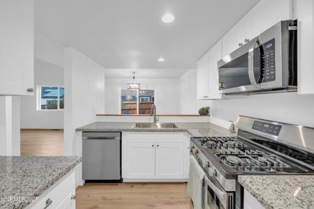 1690 Chatterley Lane