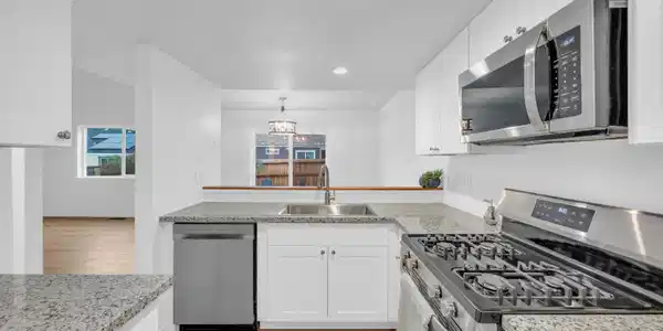 1690 Chatterley Lane