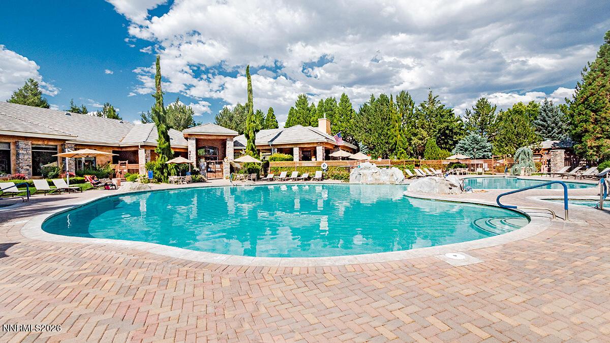 Image 1: Pool