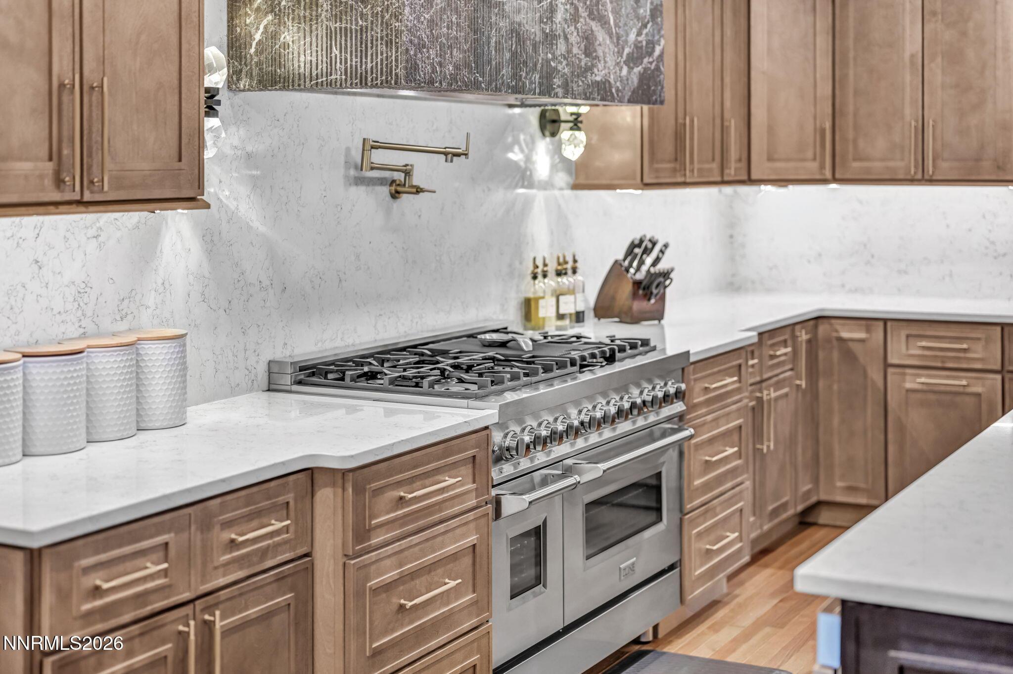 Image 3: 84-web-or-mls-3233-harvard-dr