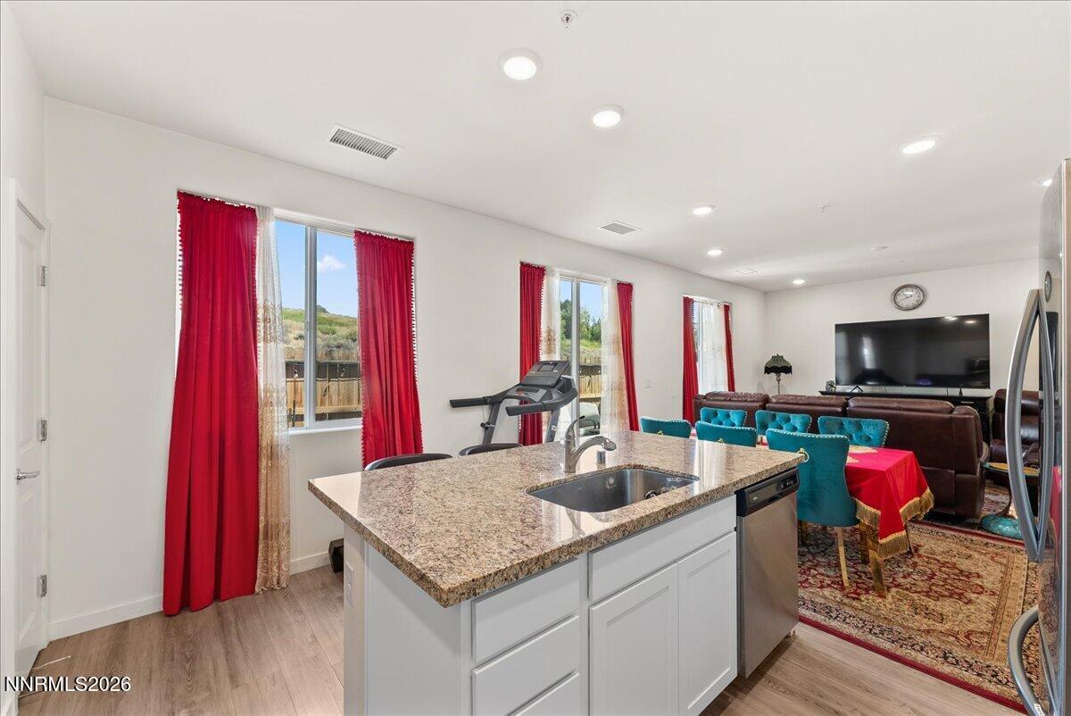 Image 4: 12-4933 Cavestone Road Sun Valley NV 894