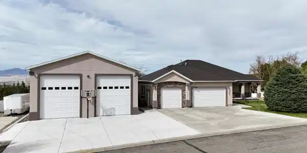 5895 Brooke Drive