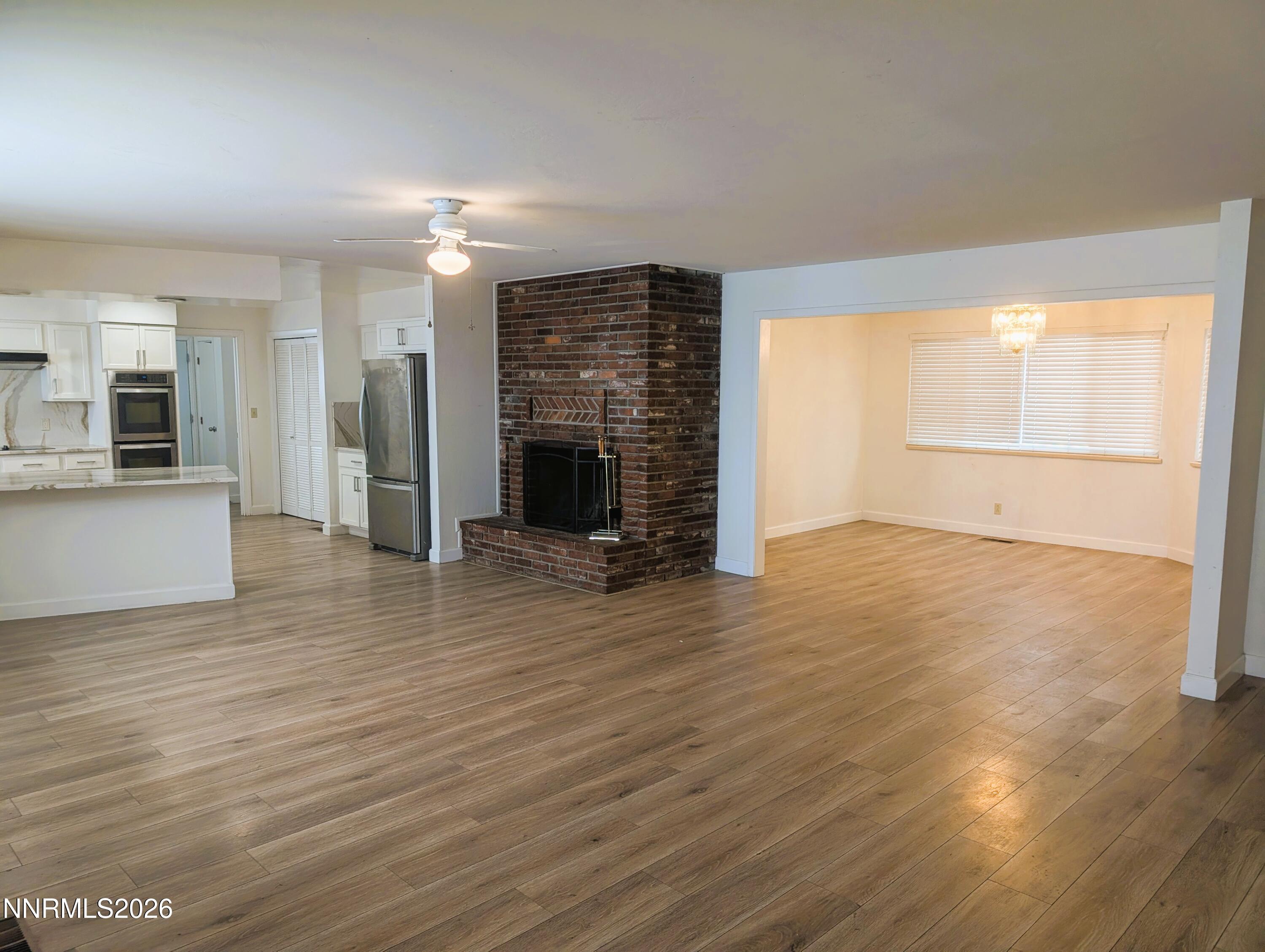 Image 2: Livingroom
