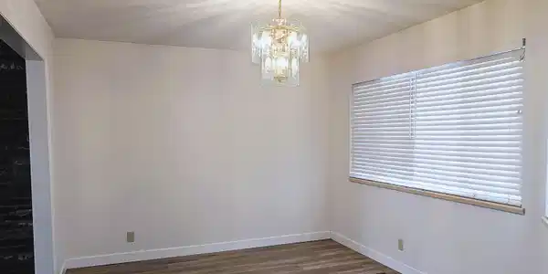 Image 3: Dining