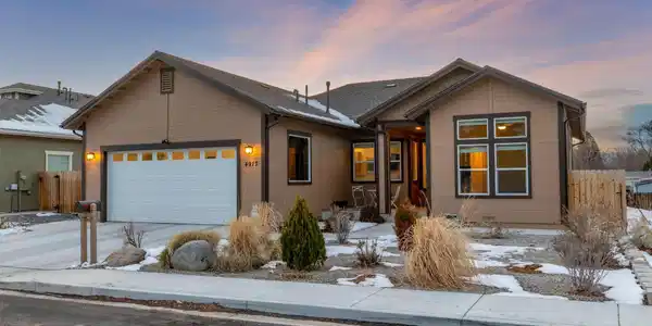 4917 Hombre Way