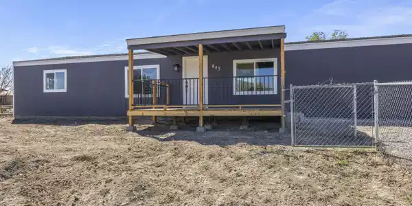 843 Silver Way