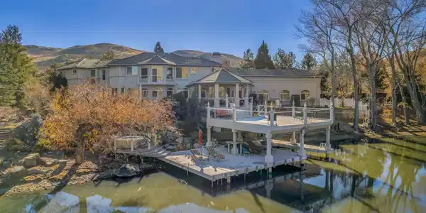 15 Hidden Lake Drive