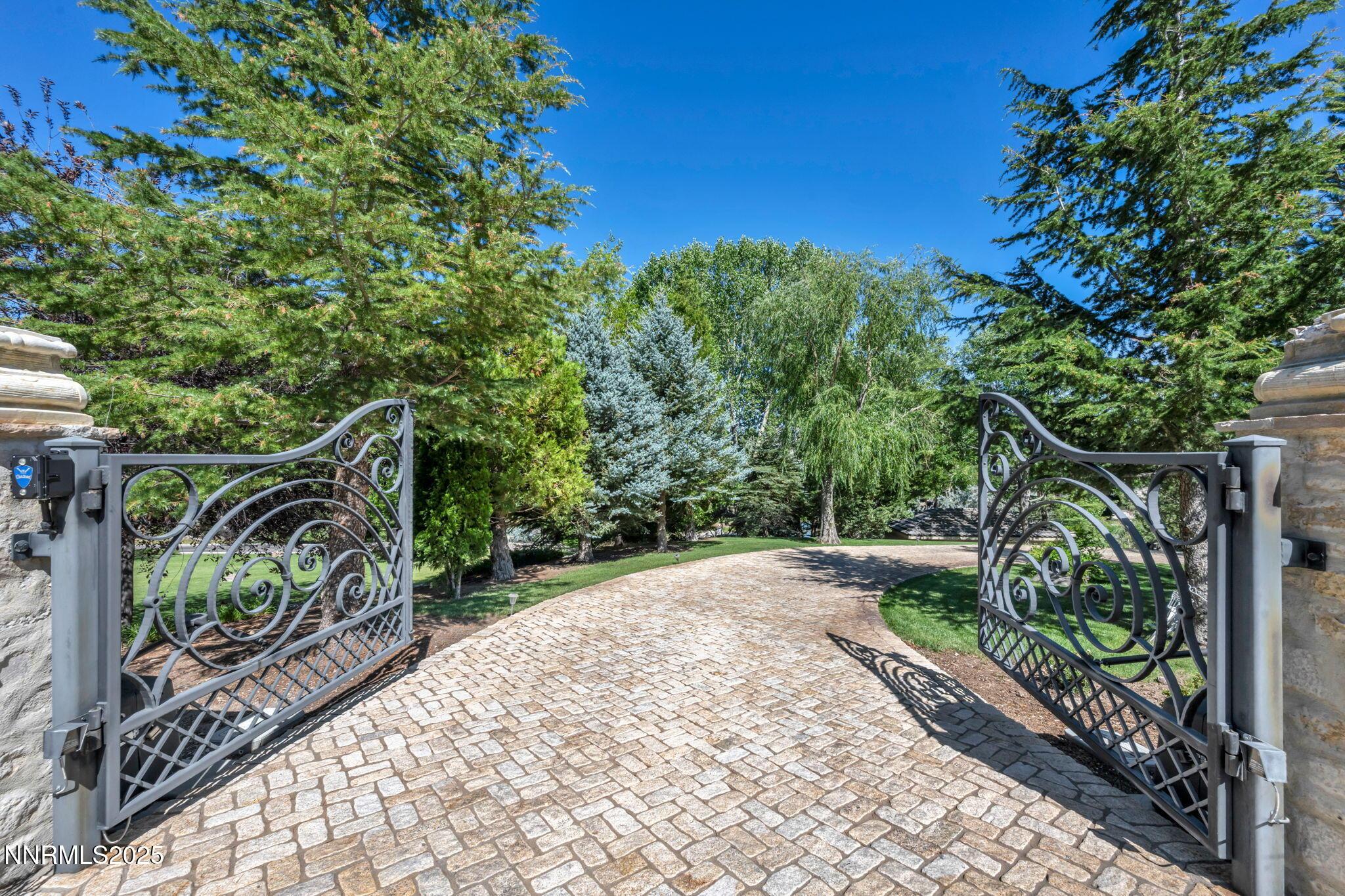 Image 3: 20-web-or-mls-3820-frost-ln