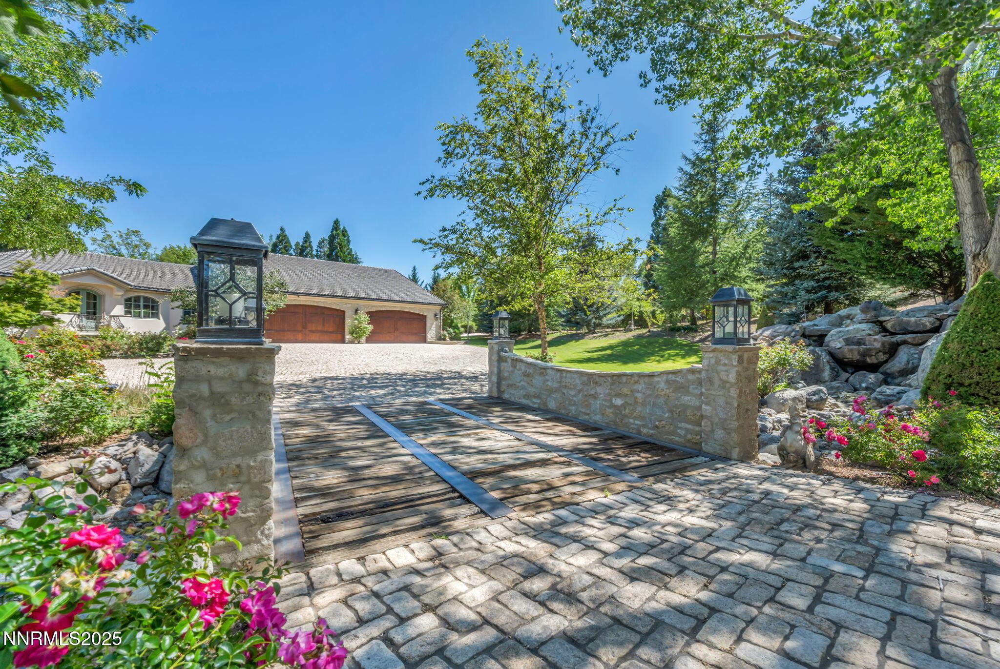 Image 4: 3-web-or-mls-3820-frost-ln