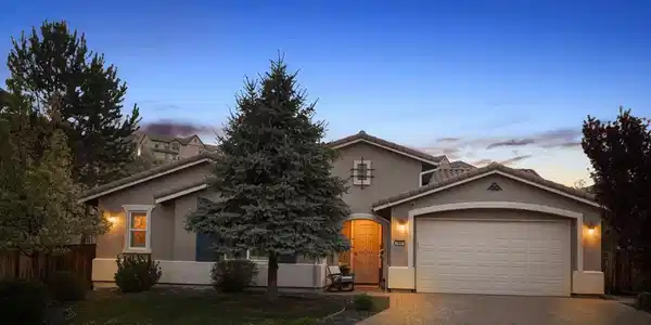 1697 Crescent Pointe Court
