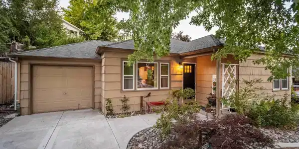 1050 Novelly Drive