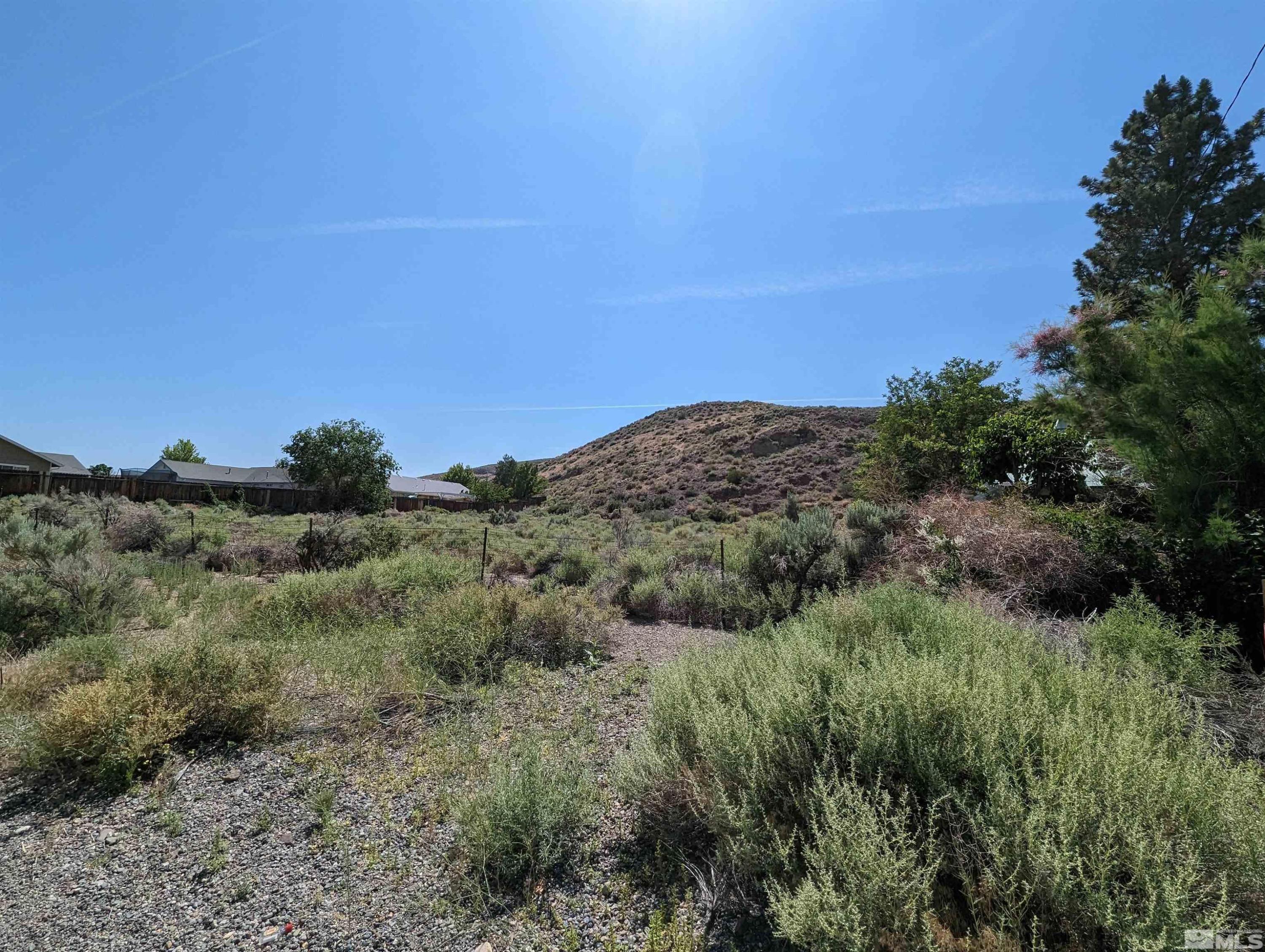 Image 2: Photo 1