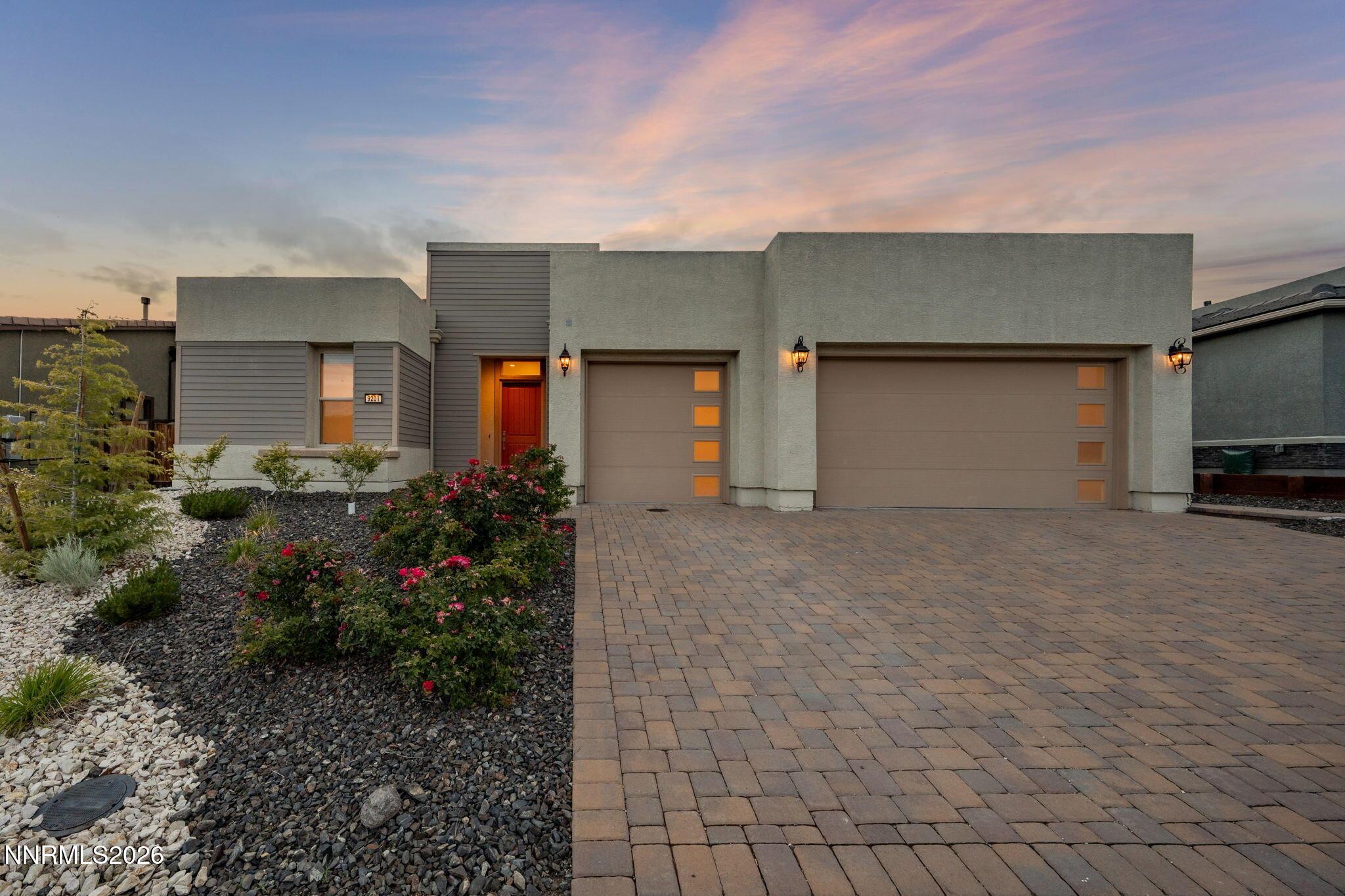 Image 2: 15-web-or-mls-9201 Wild Skies Twilight-2