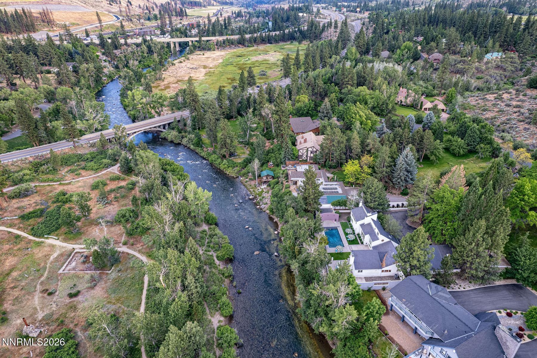 Image 2: 011-012-Aerial-1800x1200