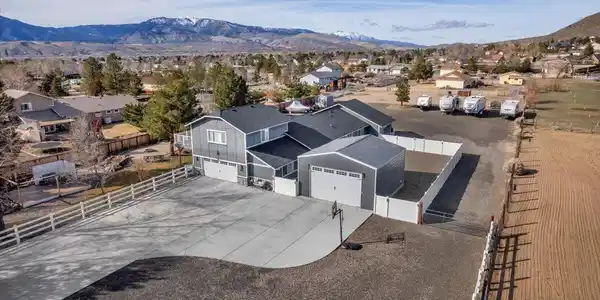 1360 Jackie Lane