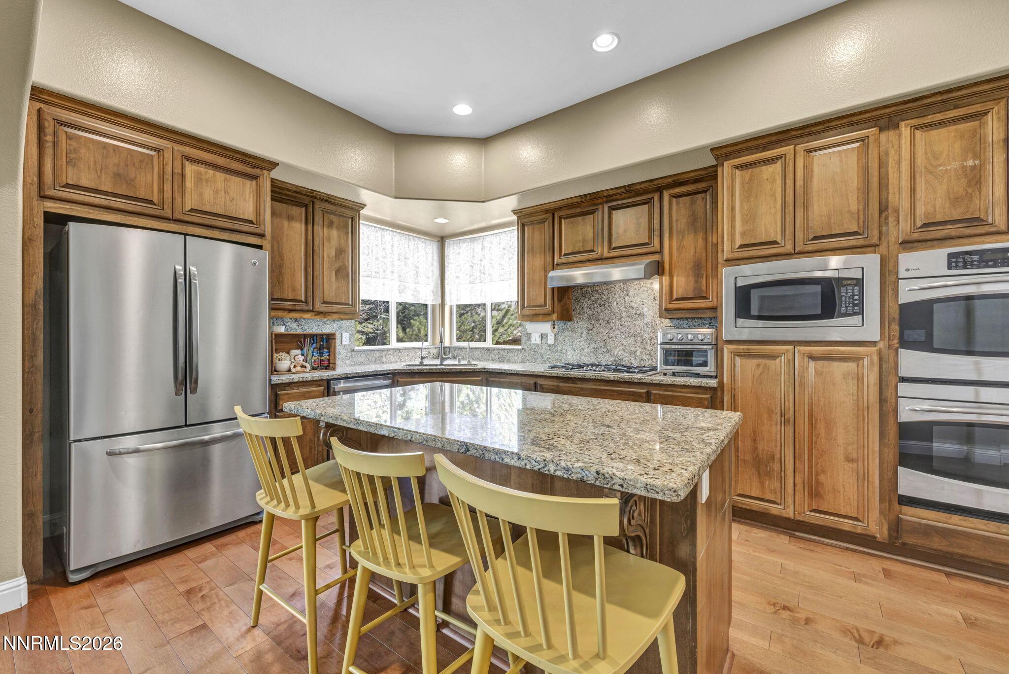 Image 4: 73-web-or-mls-2862-voight-canyon-dr
