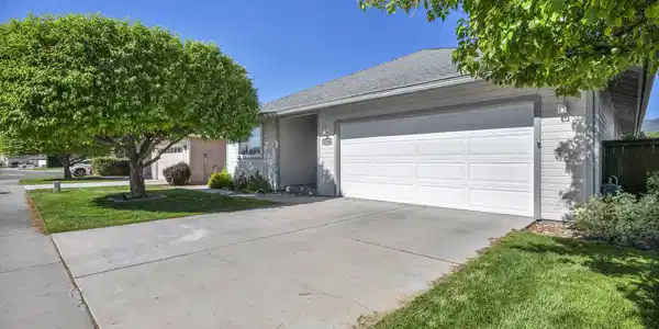 1764 Mahogany Circle