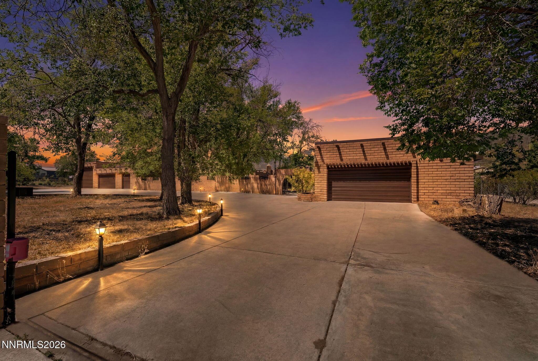 Image 2: 2-web-or-mls-DSC01881_twilight_599cc1f4_