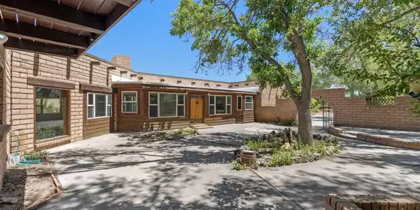 Image 3: 3-web-or-mls-DSC01851